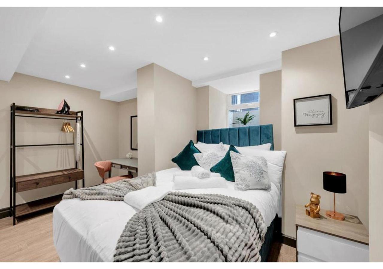 Serene Bliss: Perfect For 2 Apartment *